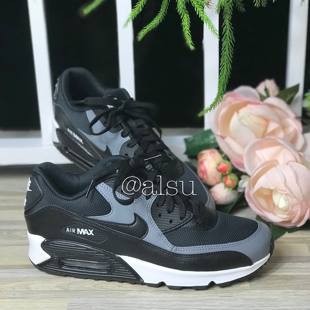 NWT Nike Air Max 90 Black WMNS - Picture 2 of 8